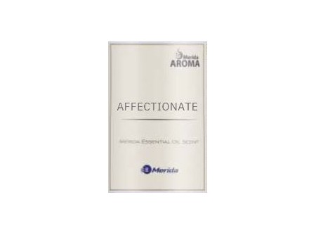 NOP110 - Illóolaj, AFFECTIONATE, GJA706 illatdiffúzorhoz, 1000ml - Ez az illatolaj a könnyedség, az öröm és a harmónia kifejeződése, tökéletes azok számára, akik értékelik a friss, virágos és gyümölcsös kompozíciókat, amelyek finom eleganciát visznek az enteriőrbe.
 


	Fejjegyek
	Az illat lédús Bergamotttal nyílik, melynek citrusos frissessége ragyogó, "napos" akkorddal egyesül. Ez a ragyogó és energikus bevezetés arra csábít, hogy elmerülj a kompozíció további rétegeiben.
	Szívjegyek
	a virágok uralják – a bársonyos rózsa és a finom jázmin harmonikus duettet alkot, amelyet egzotikus, krémes kókuszdió-illat egészít ki. Ez a kombináció a nyár gondtalanságát és a virágzó növényekkel teli kertek eleganciáját idézi.
	Alapjegyek
	Az illat alapja a melegség és az érzékiség jegyeit hozza el – az édes vanília összefonódik a pézsmával, bársonyos lecsengést hozva létre. Ezek az összetevők biztosítják a hosszan tartó illatot, és lehetővé teszik, hogy az finoman hatalmába kerítse a teret.


Ez az olaj tökéletes olyan helyiségekbe, ahol pihentető és pozitív energiájú légkört szeretne teremteni – nappalikba, irodákba és pihenőhelyekre. Ez az illat egyensúlyt teremt és megnyugtatja az érzékeket, finom luxusérzetet hagyva maga után.

